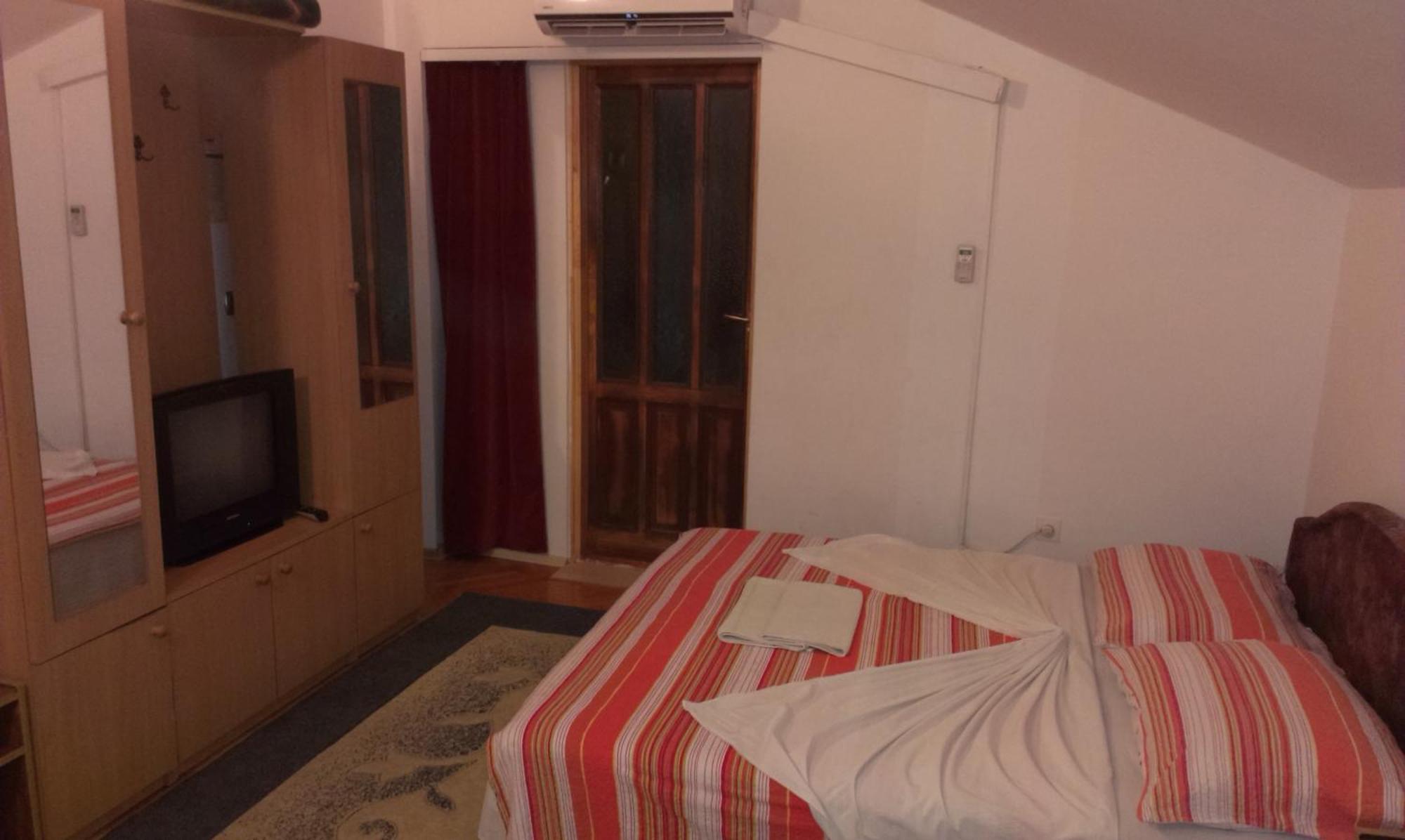 Apartments & Hostel Zdrava Hrana Mostar Exterior photo
